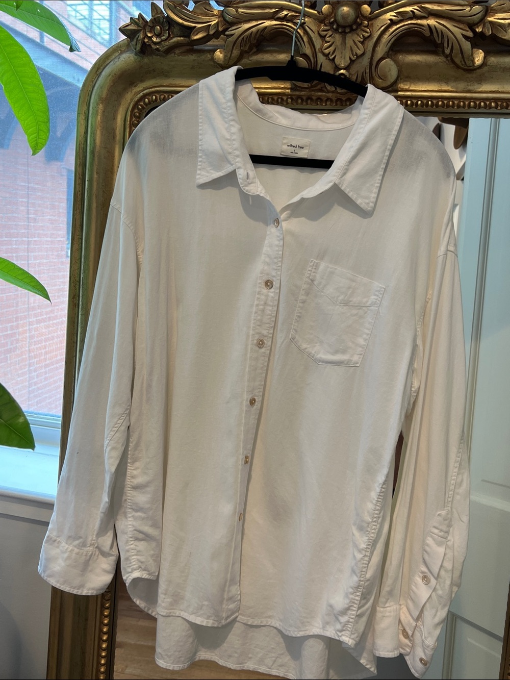 Aritzia Wilfred Button-Down Shirt with Chest Pocket
